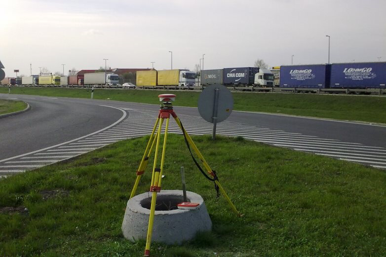 Földmérés korszerű GPS eszköz segítségével